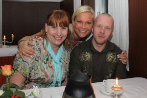 Min kusine Heidi, hendes mand, Niels og jeg selv